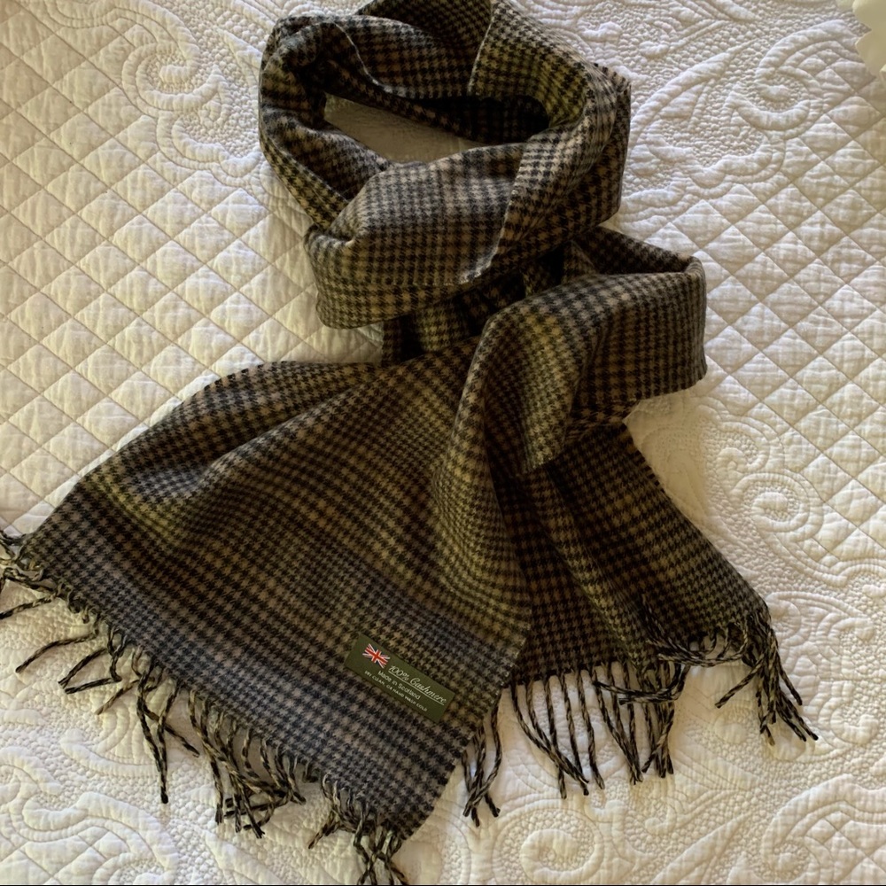 NEW Scottish 100% cashmere scarf